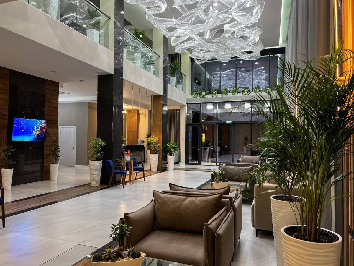 Cosmopolitan Hotel Chimkent Extérieur photo