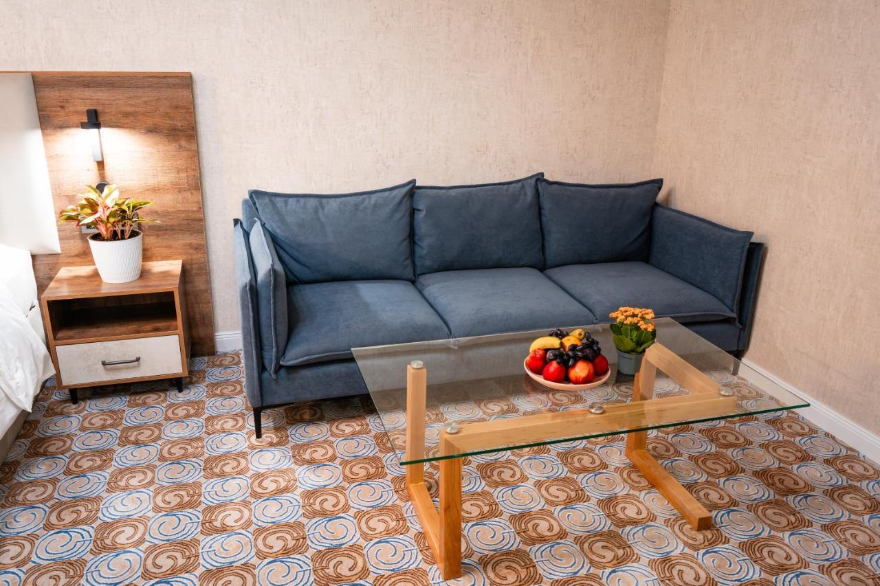 Cosmopolitan Hotel Chimkent Extérieur photo